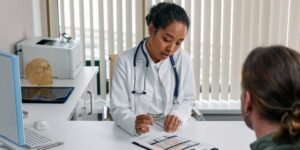 Which Specialist Should I See For Palpitations, High Blood Pressure, and Chest Tightness? Cardiologist or Surgeon?